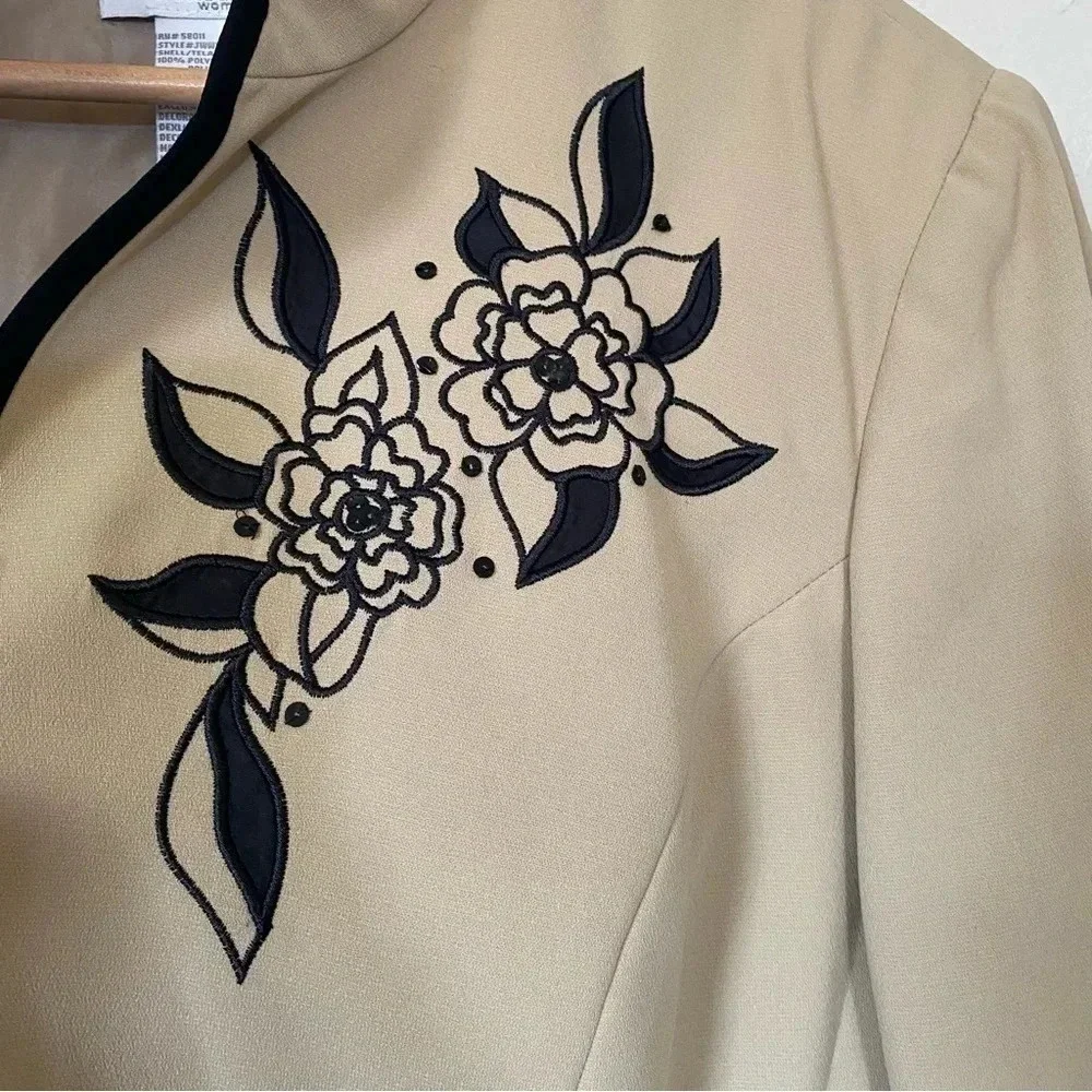 Dressbarn Woman Open Blazer in‎ Tan Size 22W